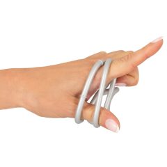   You2Toys - trojitý silikonový kroužek na penis a varlata s kovovým efektem (stříbrný)