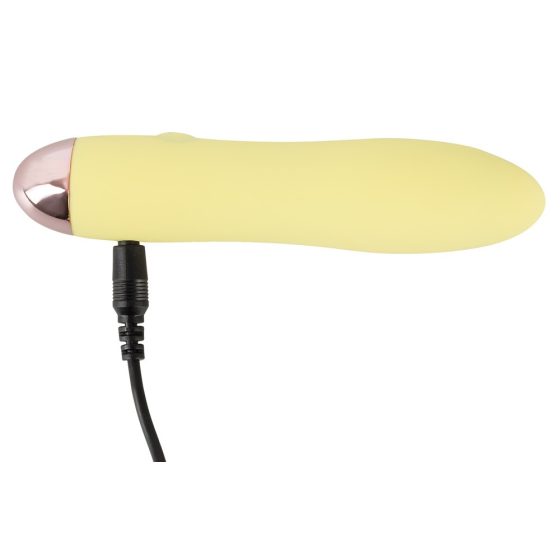 Cuties Mini Yellow - nabíjecí silikonový tyčový vibrátor (žlutý)