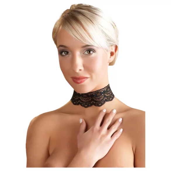 Cottelli - kožený krajkový obojek, doplněk ke kostýmu BDSM