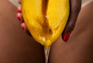 Coochie Juice – Co to znamená a proč o tom všichni mluví